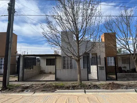 VENTA CASA 2 DORMITORIOS BARRIO LILAS DE HORIZONTE