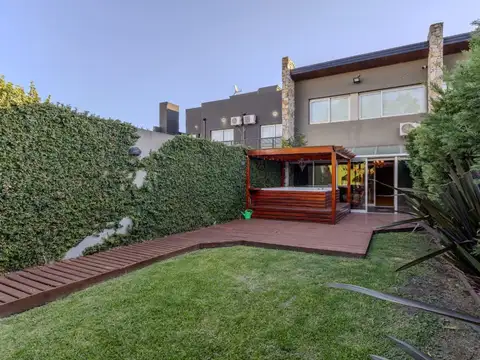 VENTA CASA 4 AMBIENTES JARDIN EN CAÑUELAS