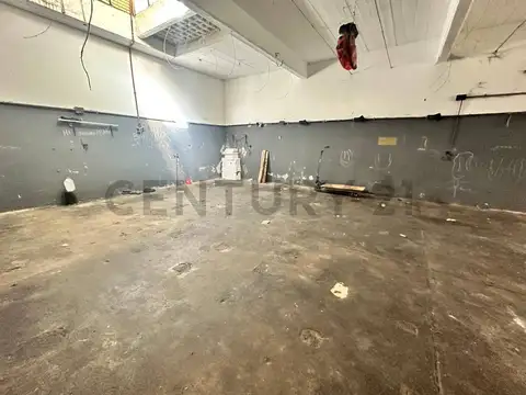 VENTA DE GALPON + OFICINA + PH 3 AMB Villa Lynch