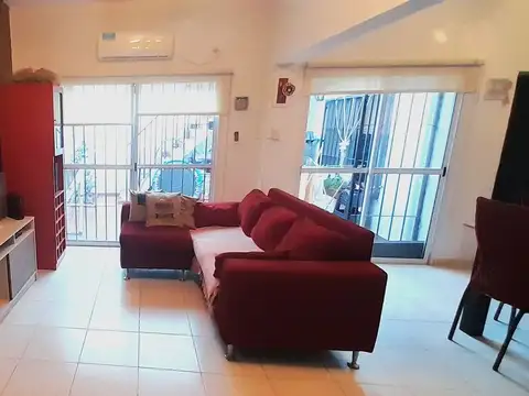 Depto Tipo Casa en Venta de 4 ambientes