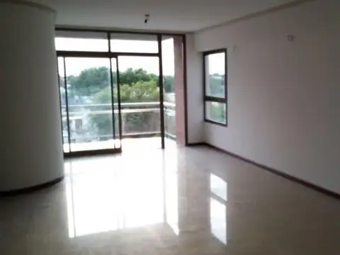 Av Maipu 3000, Piso 1