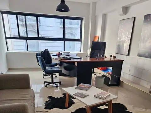 Oficina en Alquiler en San Nicolás, $ 250.000
