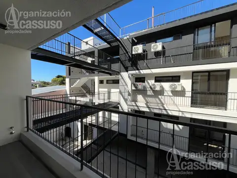 VASS ALBERTI  Alberti 678, San Isidro - 2° PISO CENTRO - Orientación Sur Este