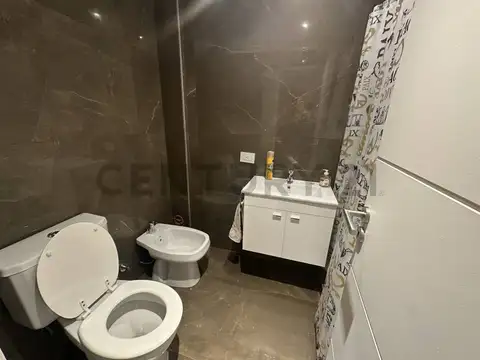 VENTA MONOAMBIENTE EN VILLA CRESPO CON PATIO (PARA VIVIENDA O OFICINA)