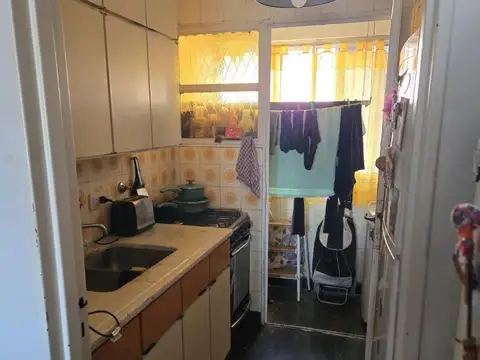 Rioja 1244 , Piso 09