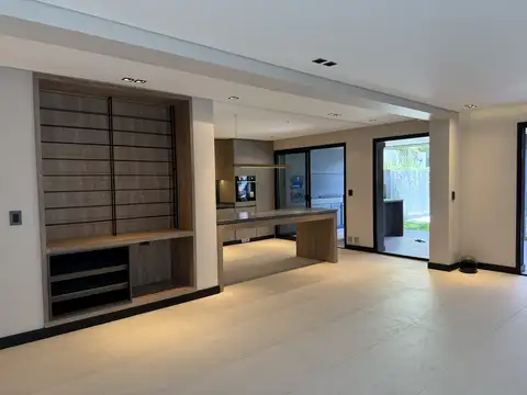 Casa en Venta al Este