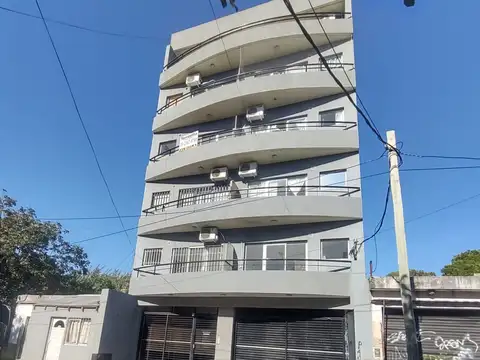 Cochera en venta en Caseros