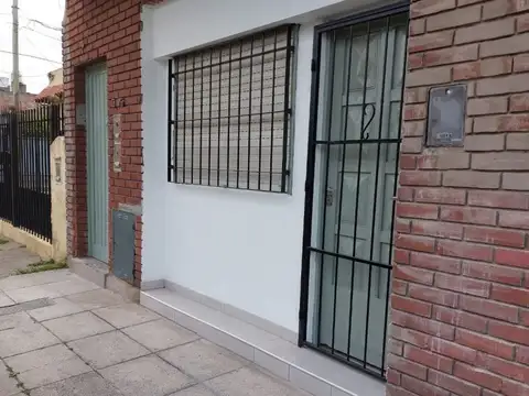 Alquiler de Departamento 3 AMBIENTES en Caseros, Tres de Feb