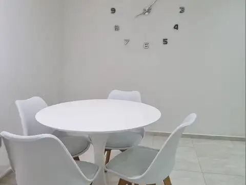 Juan Agustín García 5000, Piso 6