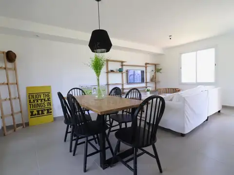 Casa en Alquiler en Garin, USD 1.000