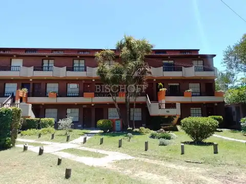 AVENIDA 2 ENTRE PASEOS 120 Y 121