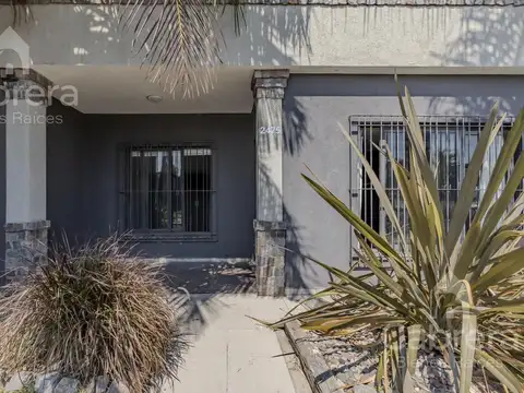 Venta de casa de dos dormitorios en Villa España