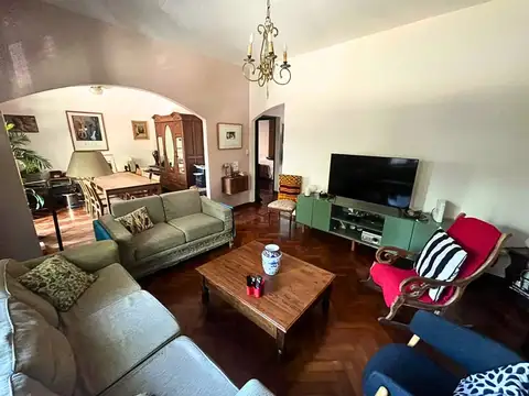 Depto Tipo Casa 3 ambientes con 2 baños