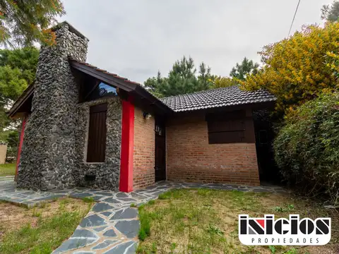 Chalet: Carreras e/Andrade y Obligado - C390