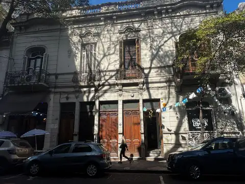 Depto Tipo Casa en Alquiler de 5 ambientes