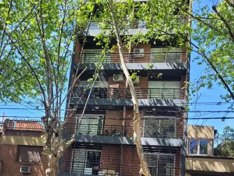 Llerena 2500, Piso 3º