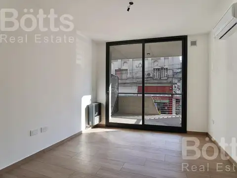 Venta 2 ambientes con balcón y patio a estrenar Caballito