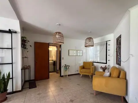 Casa 5 ambientes con 4 baños