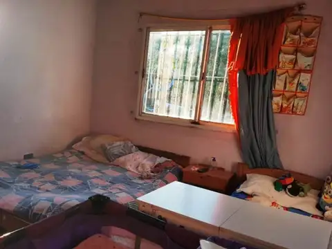 Casa 2 ambientes con 2 baños