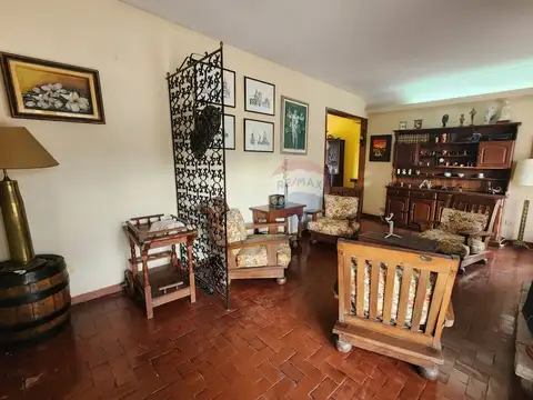 Casa en venta en Ranelagh con pileta y quincho