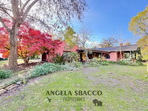 Casa quinta en Barrio Los Pinos. APTO CREDITO