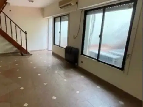 Depto Tipo Casa en Venta de 5 ambientes