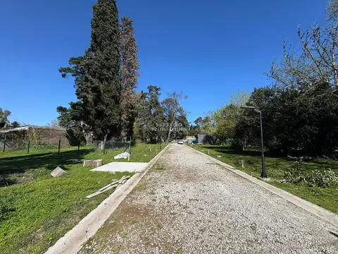 VENTA TERRENOS EN BARRIO- LISANDRO DE LA TORRE