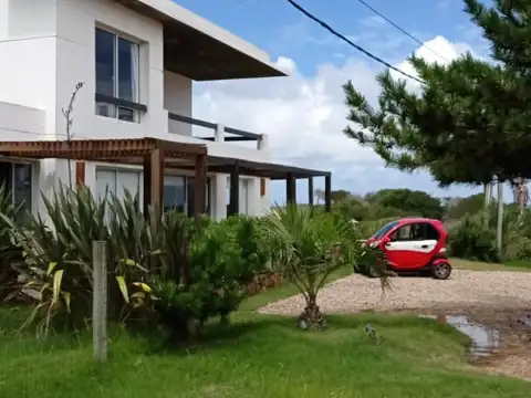 Casa de 5 Dormitorios en Montoya frente al Mar