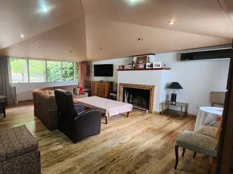 Casa en Venta en Coronel Dorrego, USD 195.000