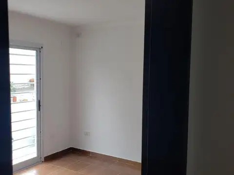 Arturo Illia e/ 214 y Backmans