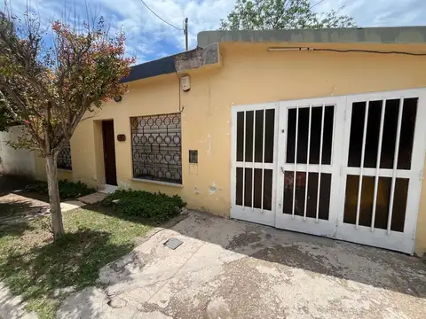 VENTA CASA 2 DORM COSQUIN CON LOCAL