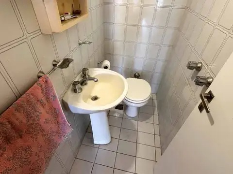 Venta Dto 3 A balcon a la calle zona Güemes