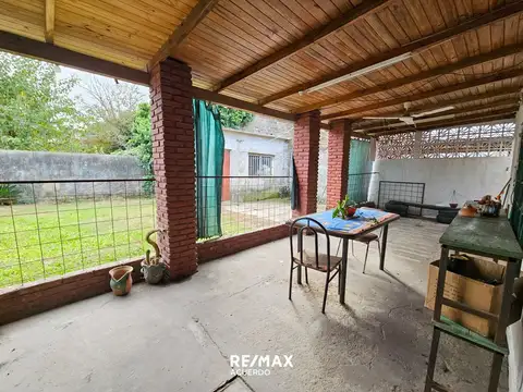 Casa en Venta con 1 cochera