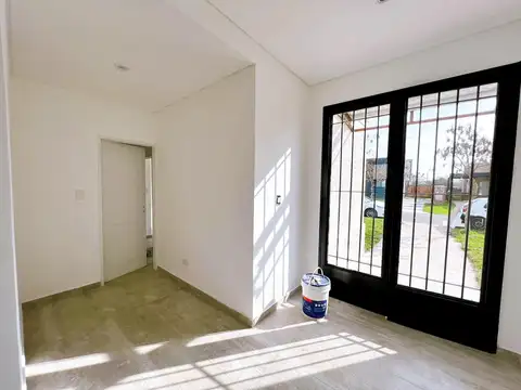 Casa en Alquiler en Pilar del Este - San Ramon, USD 950