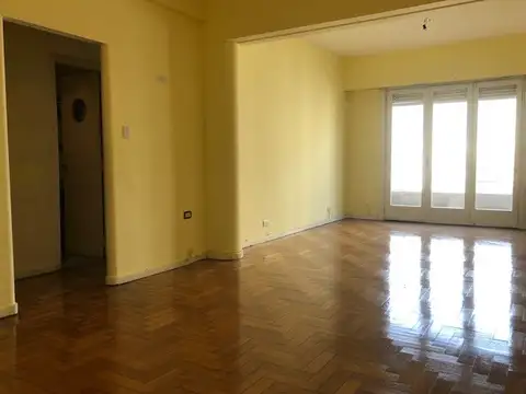 Av Belgrano 1200, Piso 4