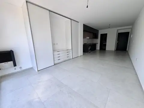 Francia 2500, Piso 3