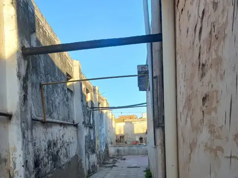 Venta de casa a refaccionar