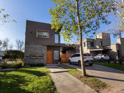 Casa en Venta en Rosario, USD 290.000