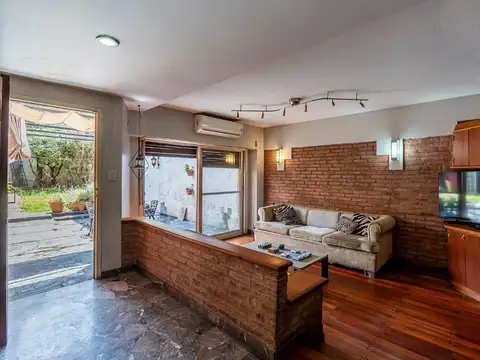 Casa 5 ambientes con 3 baños