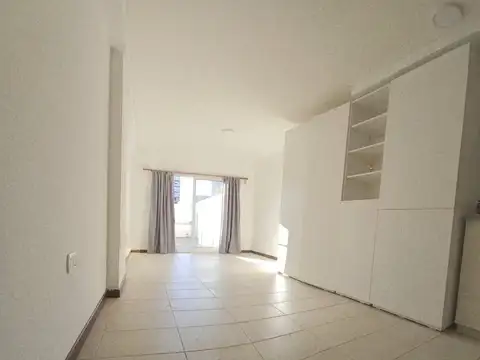 Corrientes 2200, Piso 1