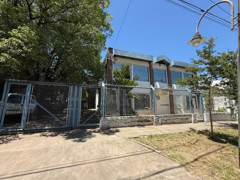 Galpon en Alquiler 20  mts Frente