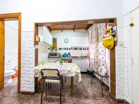 Casa en Venta con 1 cochera