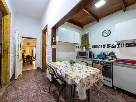 Casa 5 ambientes con 1 baño