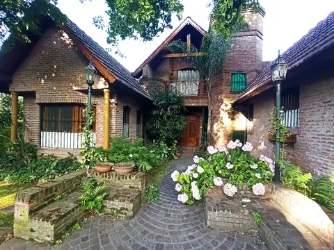 VENTA CASA 5 AMB CON PARQUE EN GENERAL PACHECO