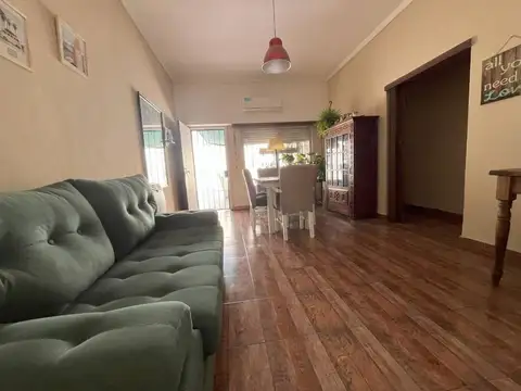 Depto Tipo Casa 4 ambientes con 1 baño
