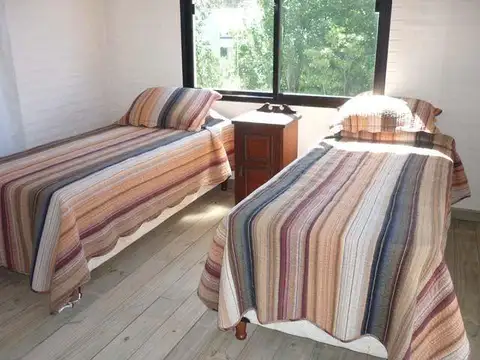 Dafne y Las Espumas, La Barra , Montoya