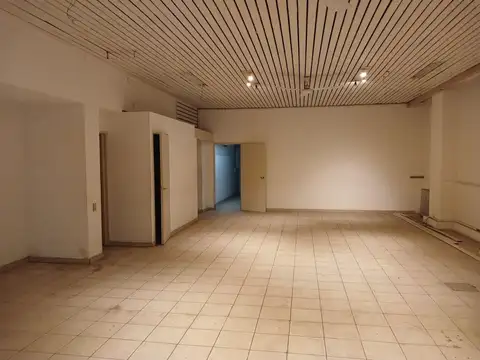 Casa 8 ambientes con 11 baños