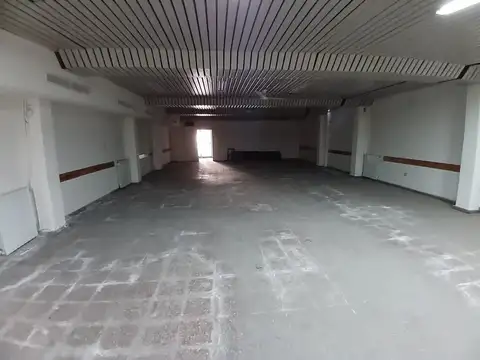 Casa en Venta con 30 cocheras