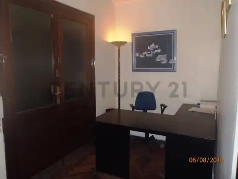 Oficina 2 ambientes con 2 baños