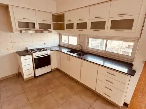Departamento 3 ambientes con 2 baños